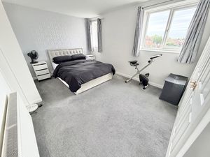 Pound Road Little Sutton